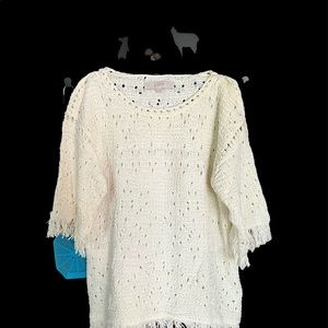 Women’s Knit loose fitting top.